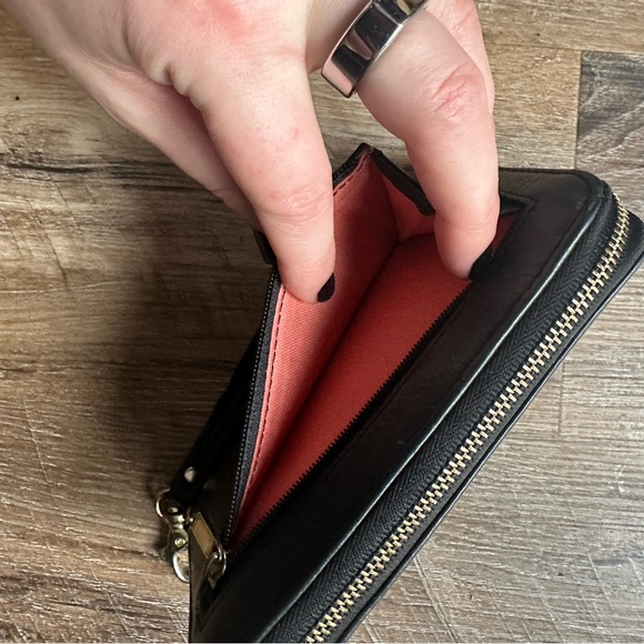 Fossil Black Star-Studded Wallet Wristlet - Picture 7 of 10